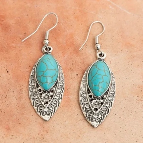 Jewelry - Antique Silver Vintage Style Engraved Western Turquoise Dangle Earrings